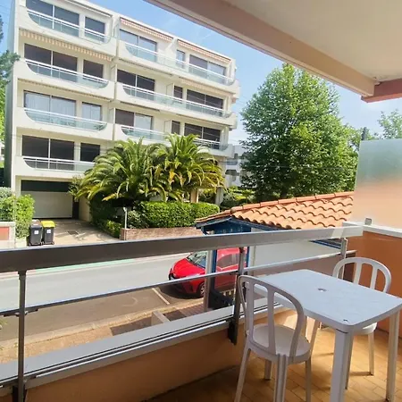 42m With 2 Balconies Near And Center