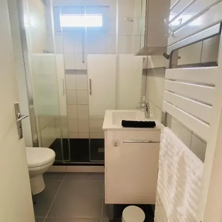 42m With 2 Balconies Near And Center Appartement *
