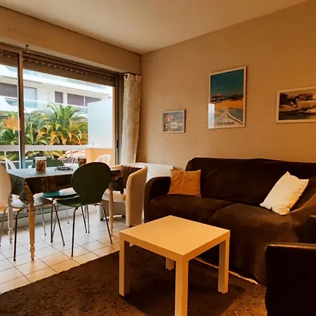 Apartment 42m With 2 Balconies Near And Center *