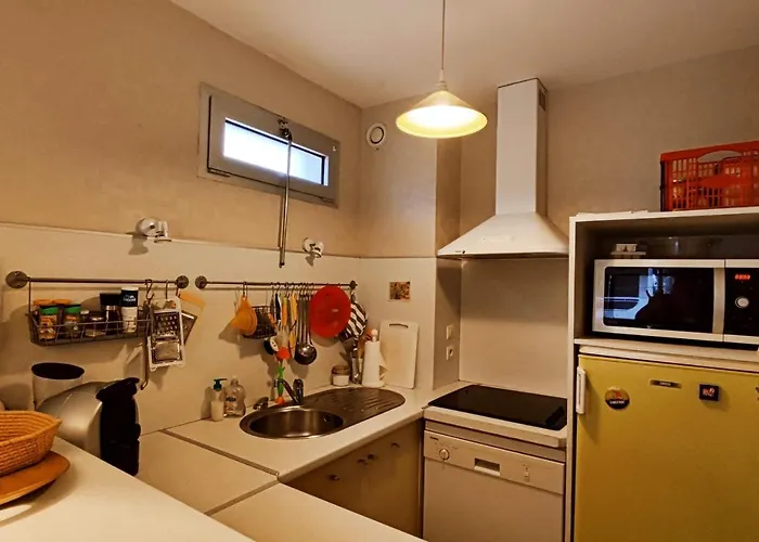 42m With 2 Balconies Near And Center Appartement *